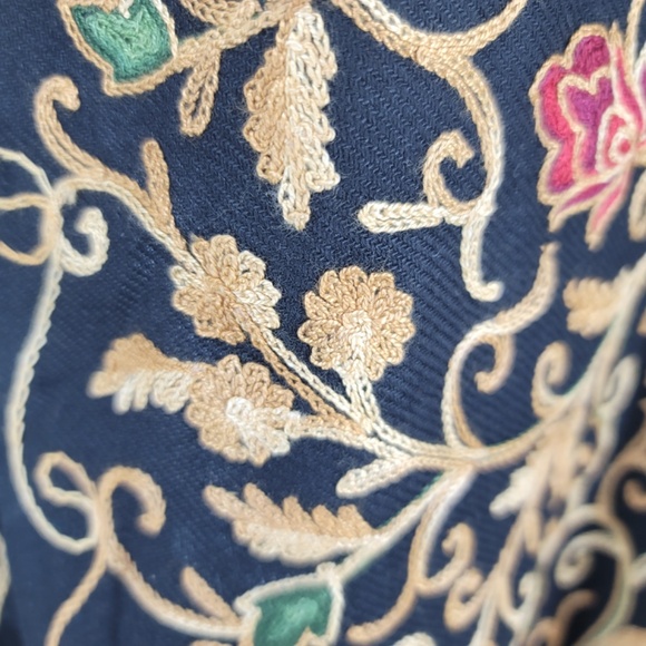 Black Indian Wool Shawl Embroidered Red Brown Flowers & Black Vine Pashmina Ari - Picture 5 of 9